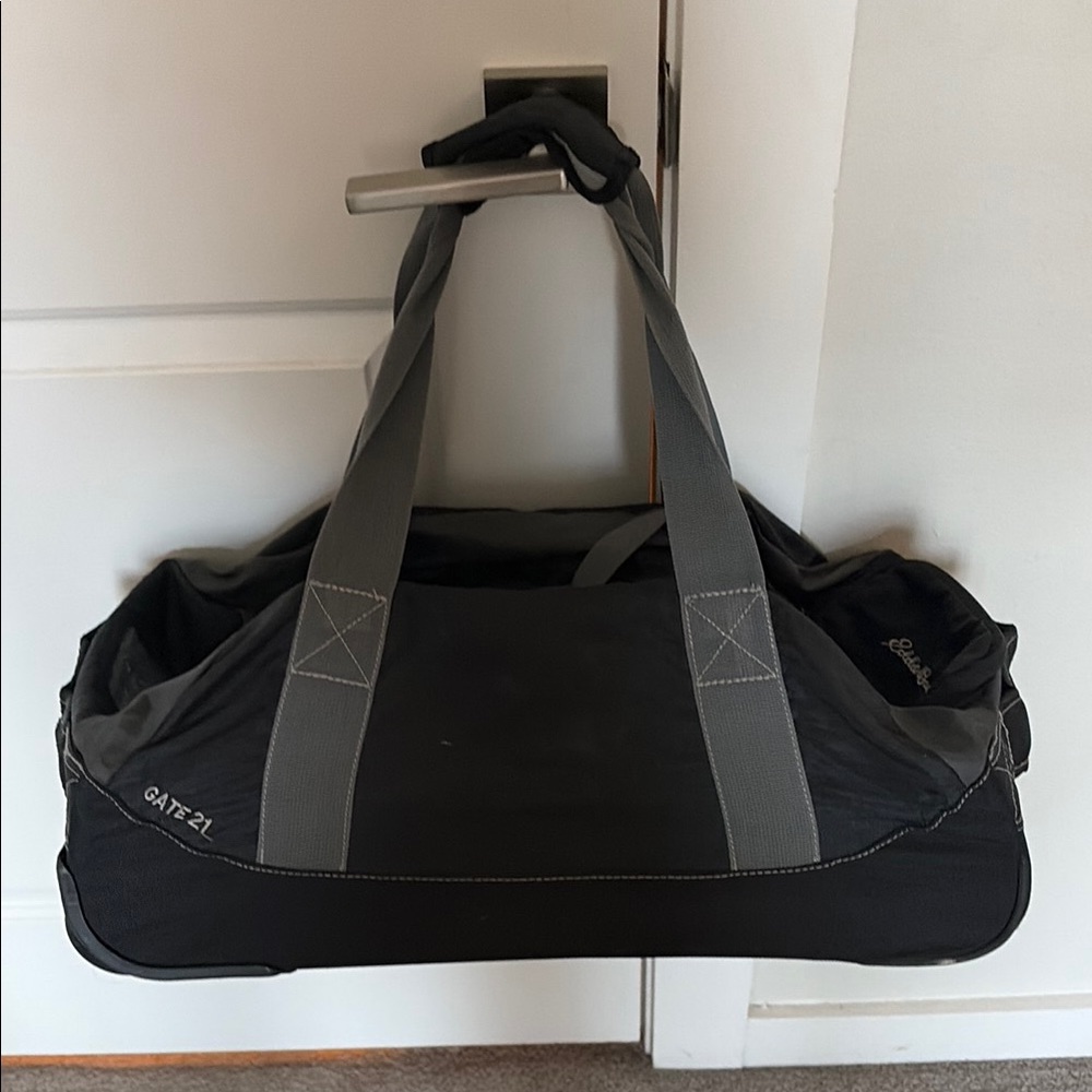 Eddie Bauer gate 21 carry on bag